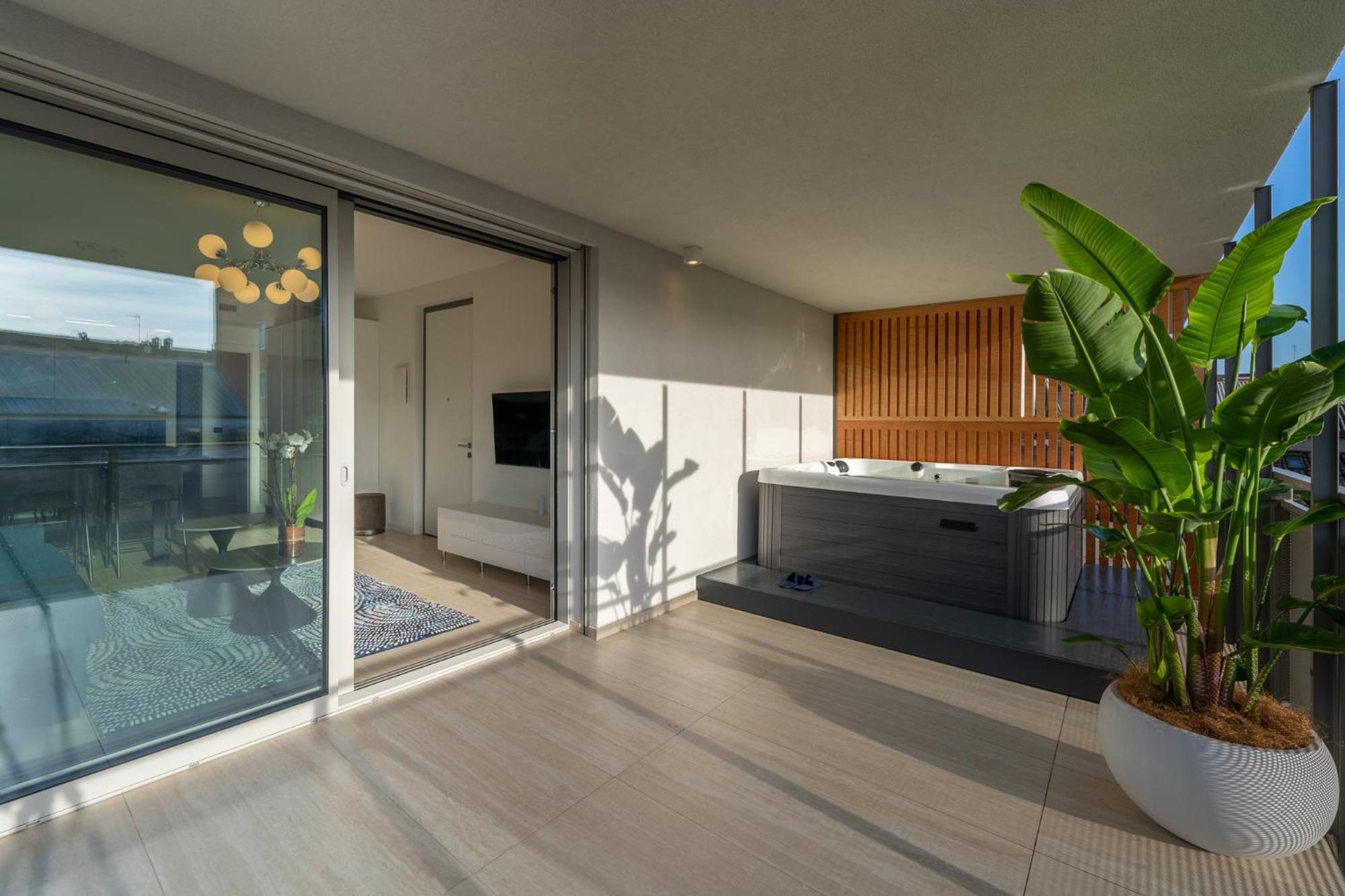 Cremona Inn Aparthotel Екстер'єр фото