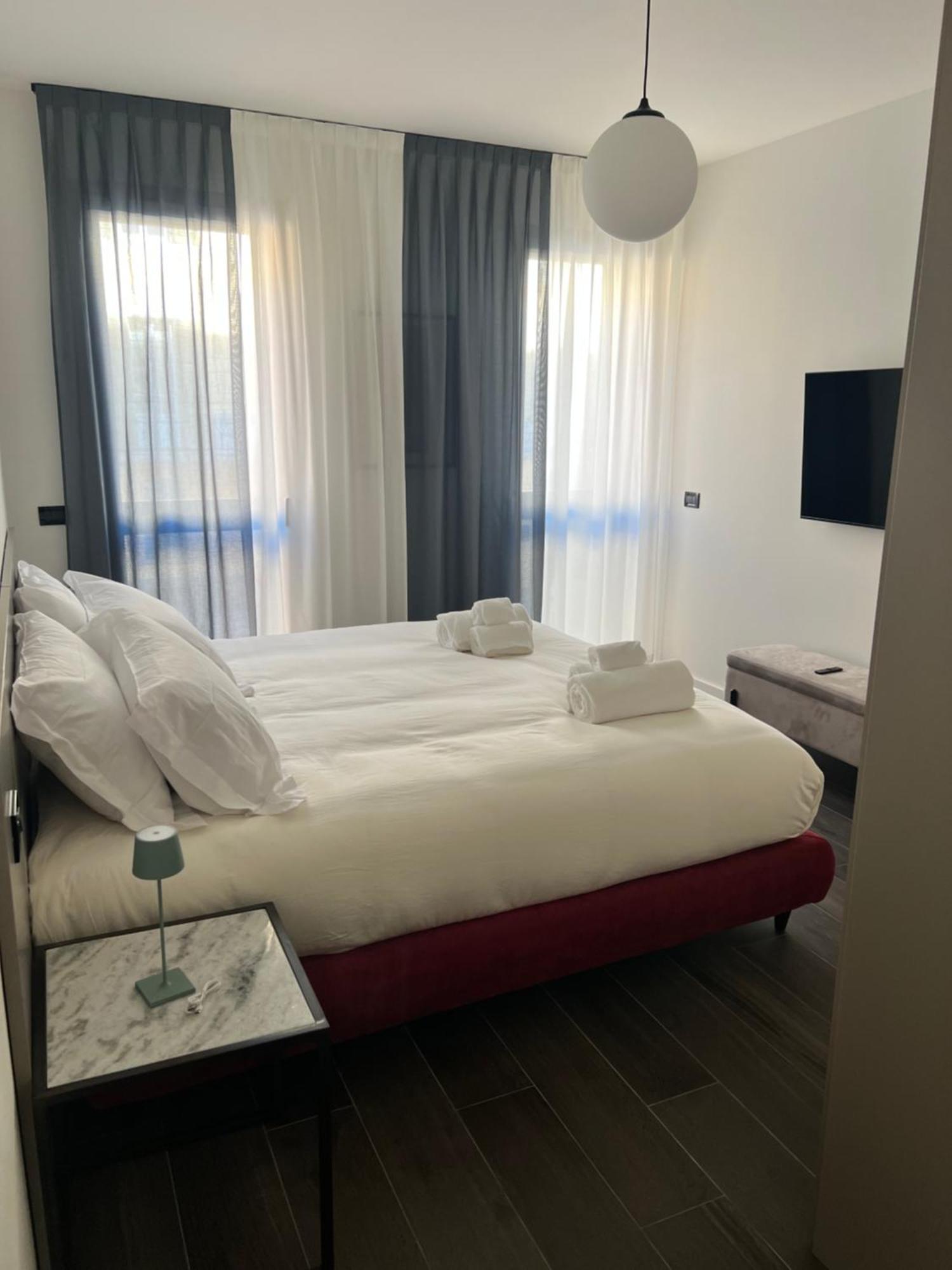 Cremona Inn Aparthotel Екстер'єр фото
